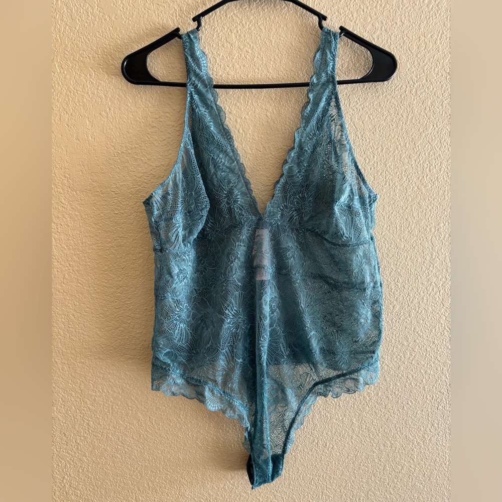 NWT Victoria’s Secret lingerie teal size XXL